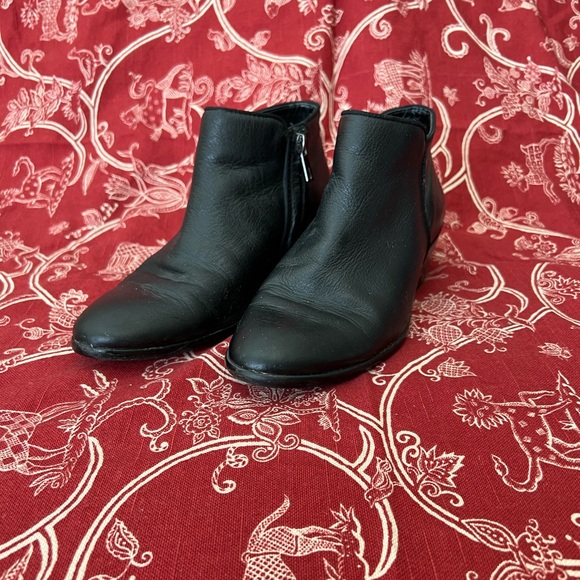 Sam Edelman low leather black side zip booties size 8.5 - Picture 7 of 10